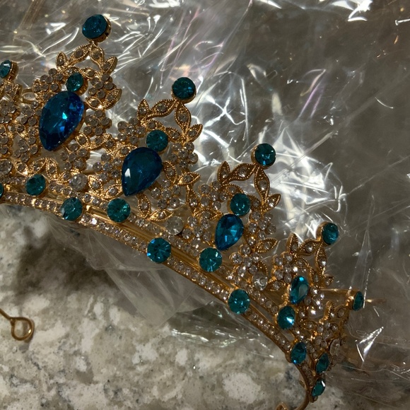 Something Blue Wedding Tiara - Picture 3 of 9